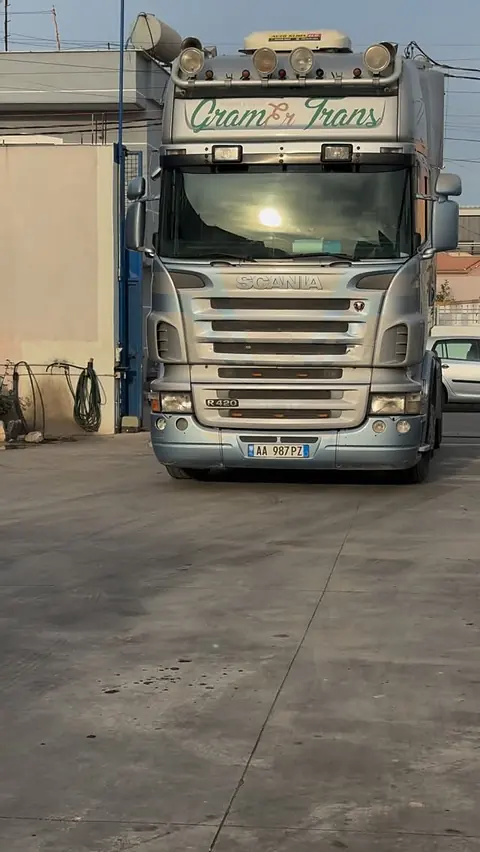 Scania R420 para servisit për kontroll
